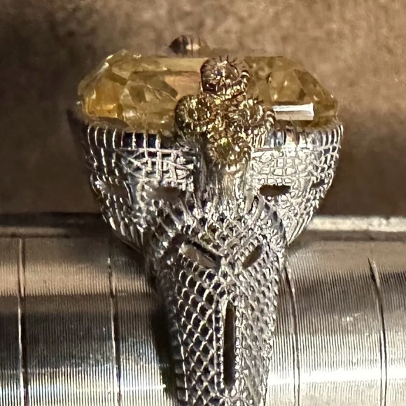 Judith Ripka SS , 18k , and yellow canary stone -6.5-6.75 size - Picture 10 of 16